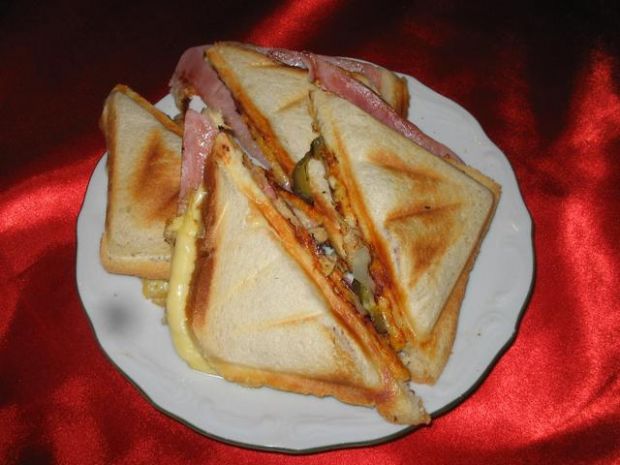 Przepis  sandwicz z chlebka tostowego przepis