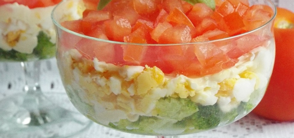 Sałatka warstwowa z brokułem, jajkiem i pomidorem (autor: jola91 ...