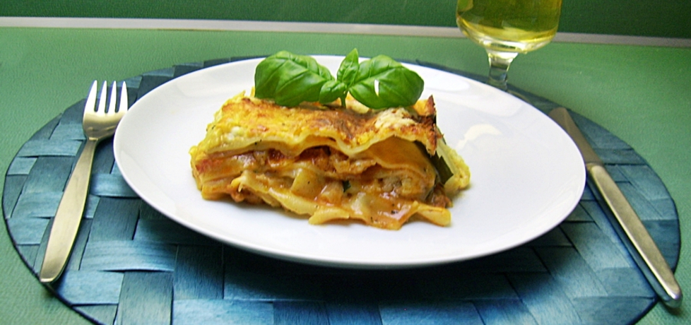 Kremowa lasagne z cukinią pod winnym beszamelem (autor: ania84 ...