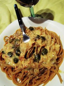 Spaghetti w sosie musztardowo