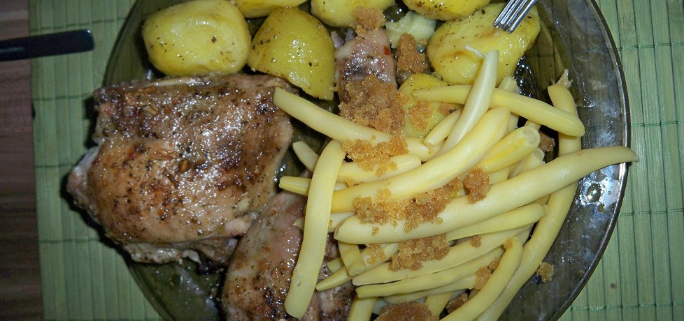 Pieczone ziemniaki wraz z mięsem kurczaka (autor: mariola21 ...