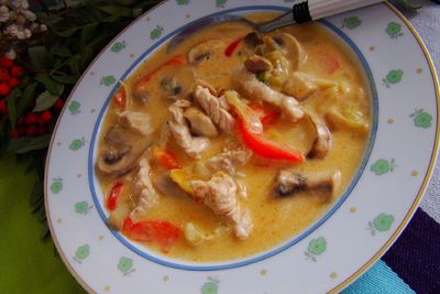 Zupa z kolorowej papryki