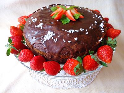 Ciasto czekoladowe z truskawkami