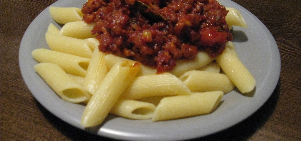 Spaghetti z własnym sosem (autor: ssylwiaa)