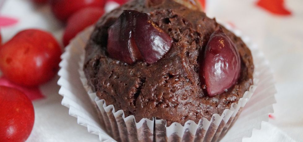 Muffinki kakaowe z czereśniami (autor: alexm)