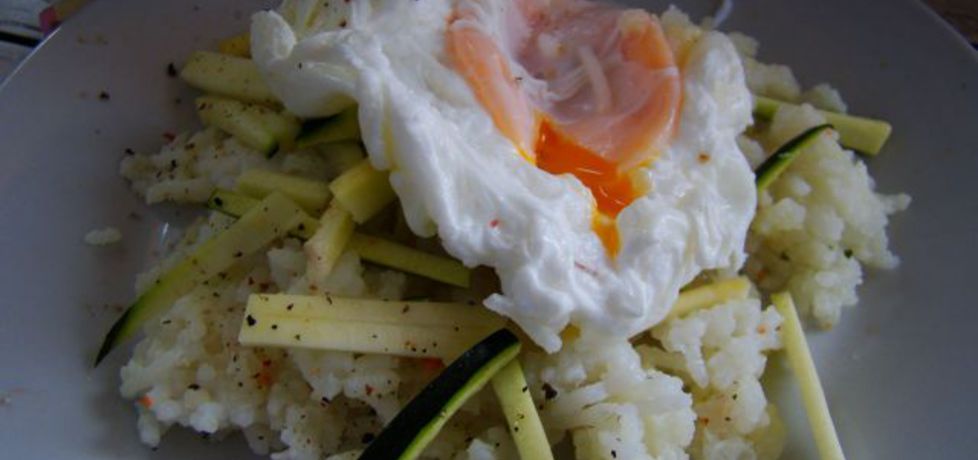 Ryż z cukinią i jajkiem w koszulce (autor: iwa643)
