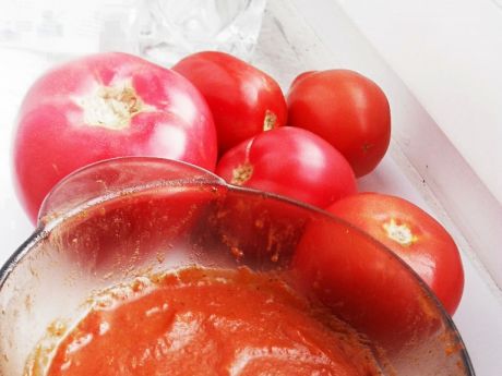 Przepis  kremowy sos ze świeżych pomidorów przepis