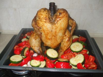 Kurczak na bulelce obsypany warzywami
