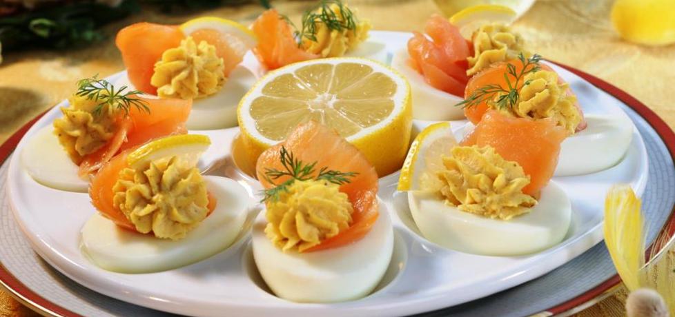 Wielkanoc: jajka faszerowane łososiem lub makrelą (autor: doradca ...