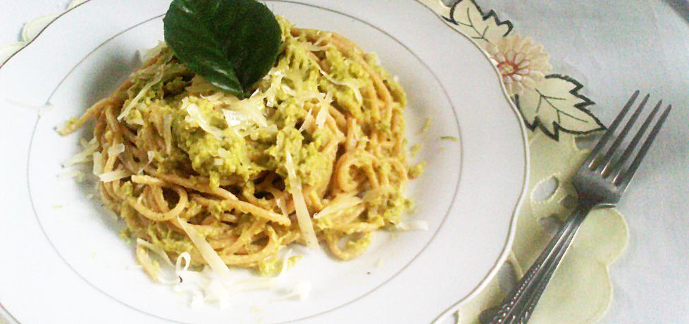 Spagetti z brokułowym pesto (autor: niki22)