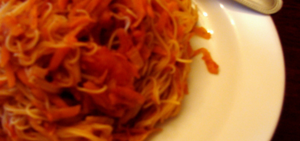 Spaghettini z sosem pomidorowym z azjatycką nutą (autor: iwka ...