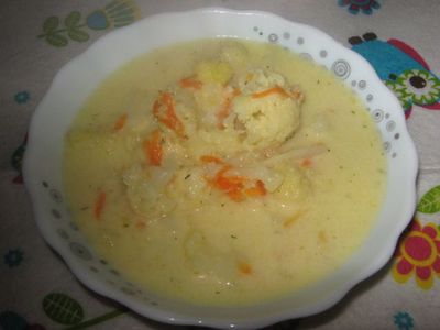 Zupa kalafiorowa.