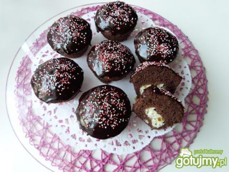 Przepis  kakaowe muffinki z serkiem przepis