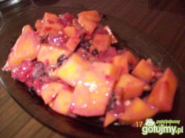 Przepis  sałatka owocowa z mango i malinami przepis