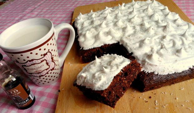 Przepis  ciasto czekoladowe z kokosem i lukrem przepis