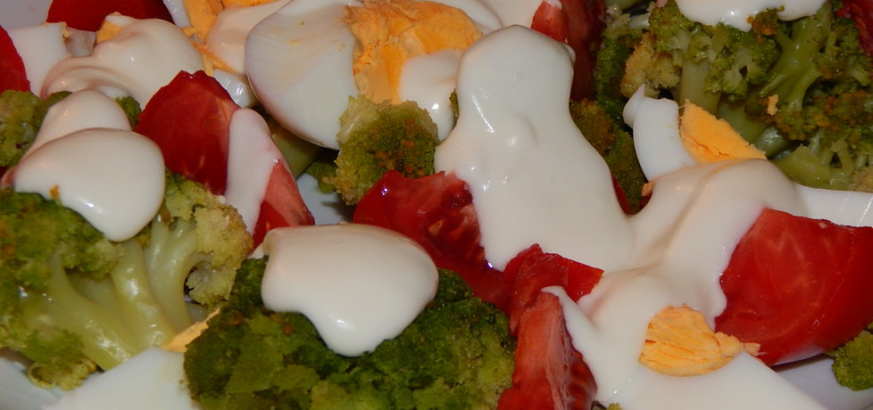 Brokuł, pomidory i jajka w kremie chrzanowym (autor: habibi ...