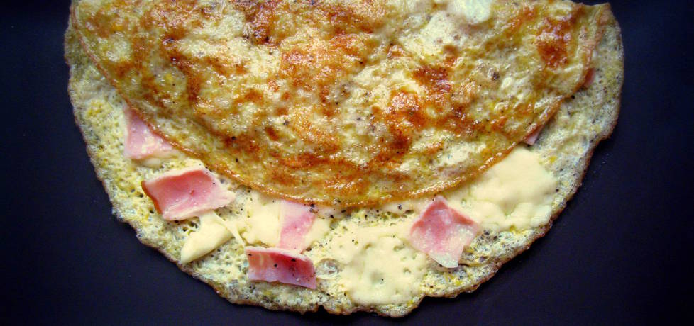 Omlet z serem żółtym i szynką (autor: pyszota)