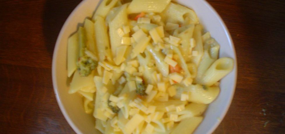Makaron z sosem serowym z brokułami (autor: xxmarzaxx ...