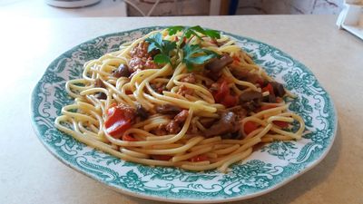 Spaghetti z naczynia żaroodpornego