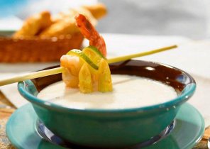Zupa szparagowa z krewetkami  prosty przepis i składniki