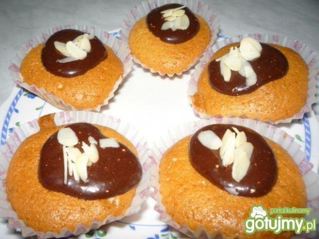 Przepis  muffiny z czekoladą i migdałami przepis