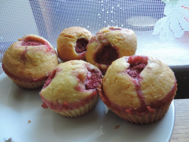 Muffinki z truskawkami  muffiny