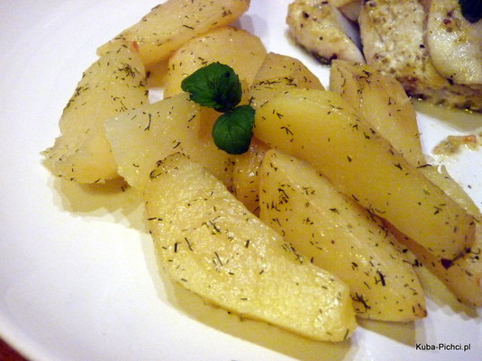 Ziemniaki zapiekane z koperkiem i masłem