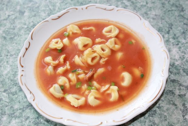 Przepis  zupa pomidorowa z tortellini przepis