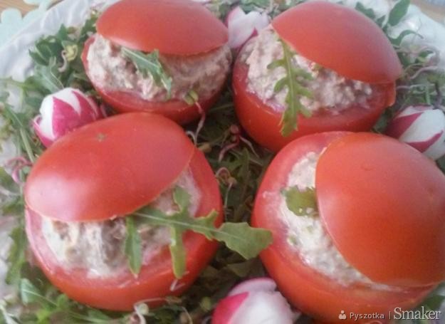Pomidory faszerowane tuńczykiem