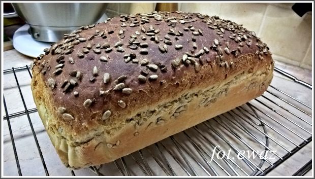 Przepis  chleb ziemniaczany ze słonecznikiem przepis
