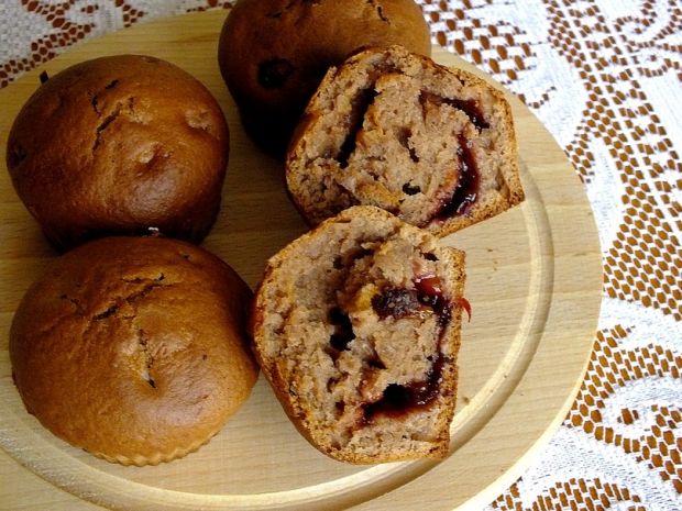 Przepis  kakaowe muffinki z powidłami przepis