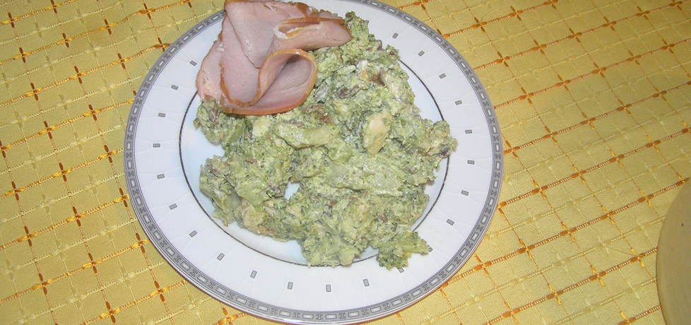 Sałatka z brokułu i kurczaka (autor: magdalenamadija ...