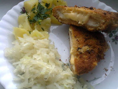 Panierowany filet z serem