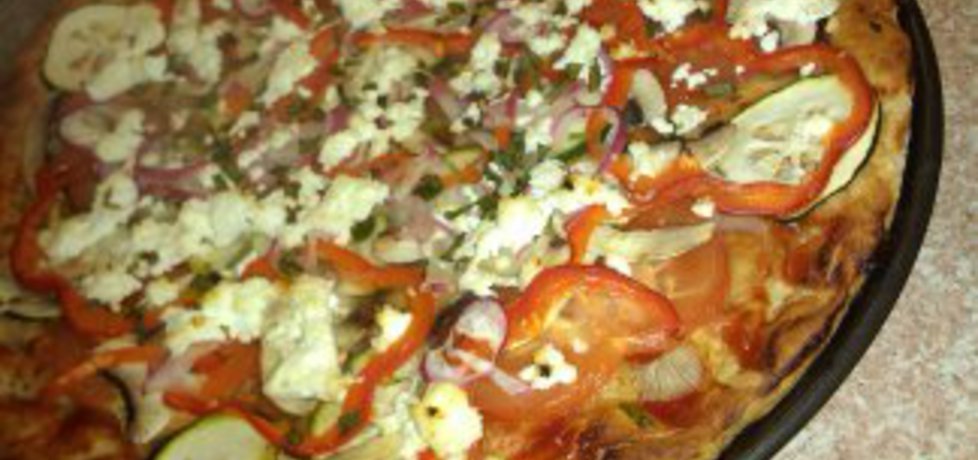 Pizza pełnoziarnista z warzywami (autor: konczi)