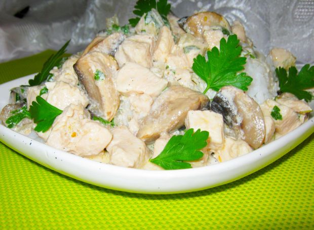 Przepis  ryż pod kołderką z sosu z kurczakiem przepis