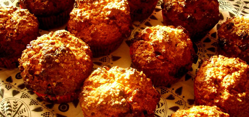 Muffiny z masłem orzechowym i snikersem (autor: smacznapyza ...