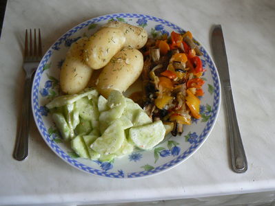 Pieczone żeberka z warzywami