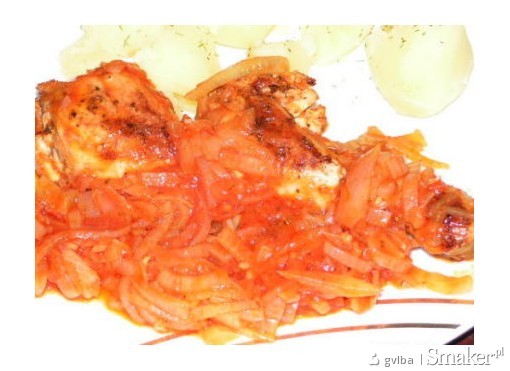 Kurczak w sosie pomidorowo-cebulowym