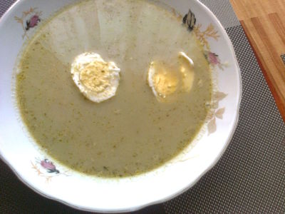 Zupa szczawiowa z jajkiem i ziemniakami