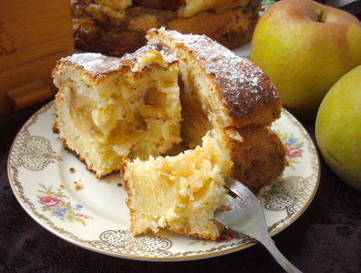 Ciasto twarogowe z jabłkami