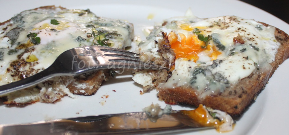 Crostini z jajkiem i gorgonzolą (autor: chilijemy)