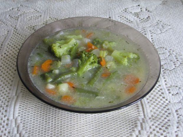 Przepis  zupa warzywna na skrzydłach z kaczki przepis