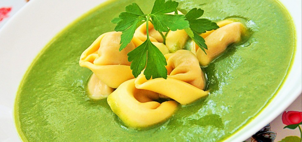 Krem z zielonych warzyw z tortelloni (autor: futka)