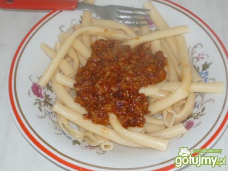 Szybkie i smaczne: makaron z sosem bolognese