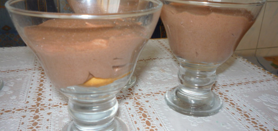Słodki deser zkremówki i kakao (autor: gosia4747)