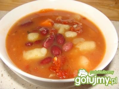 Przepis  zupa z czerwonej fasoli z pomidorami przepis