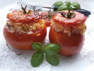 Pieczone pomidory faszerowane ryżem