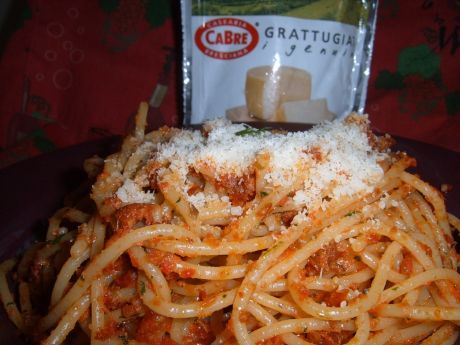 Przepis  spaghetti z domowym czerwonym pesto przepis