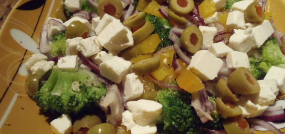 Sałatka z brokułem i serem feta (autor: magula)