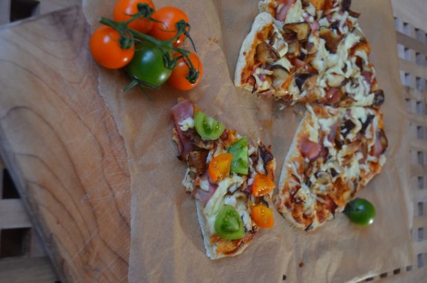 Przepis  pizza z grzybami shiitake przepis